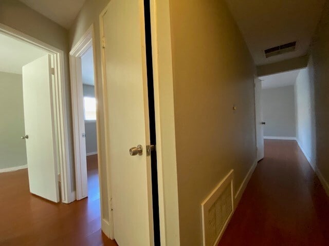 Building Photo - Charming 2-bedroom, 1-bath, 800 sq. ft. du...