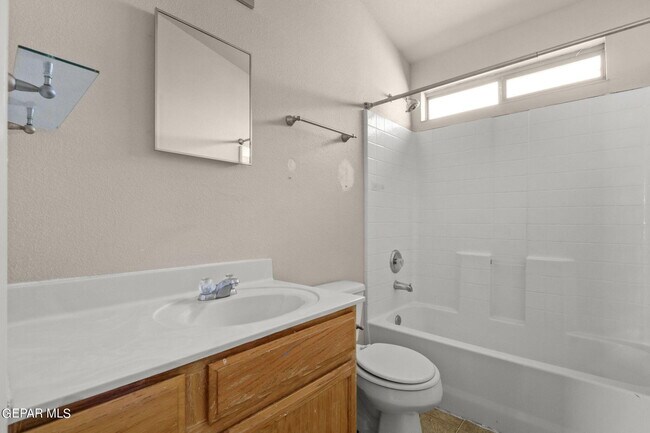 Building Photo - 14301 Pacific Point Dr