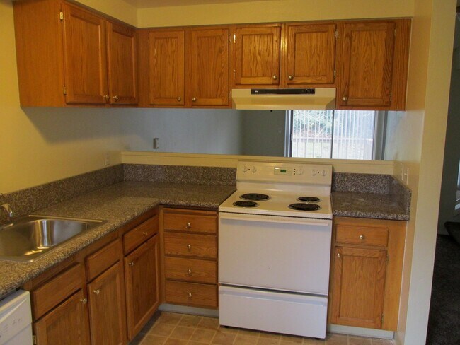 Building Photo - 12390 SE 60th Ct