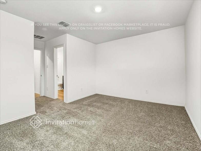 Building Photo - 3212 Crestone Dr