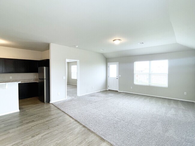 Building Photo - 9925 Blue Wing Trl