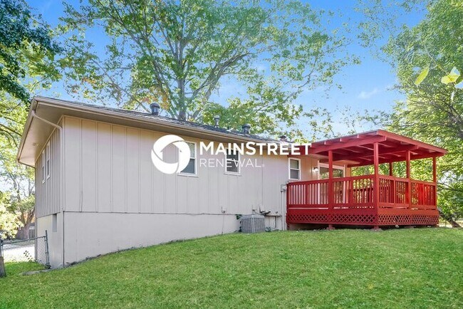 Building Photo - 3 Bedroom Pet-Friendly Home in Blue Spring...