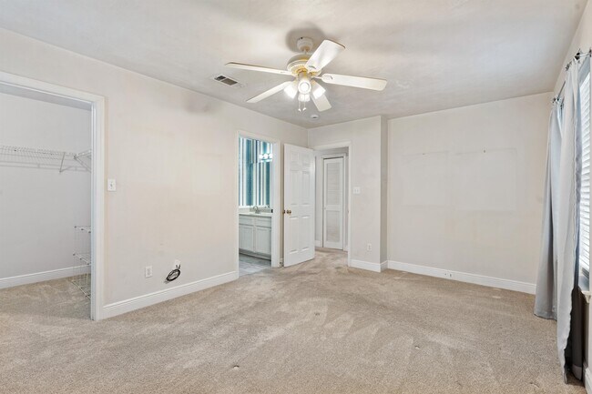 Building Photo - 2961 Viking Way