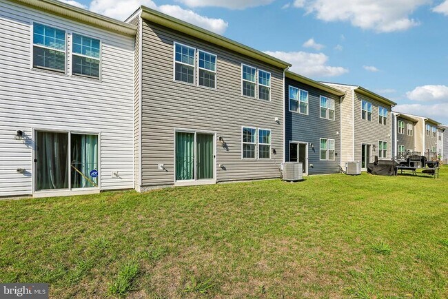 Building Photo - 671 Beadlilly Wy