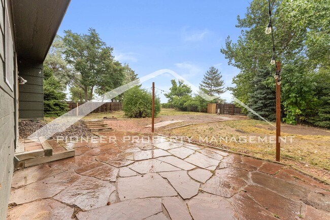 Building Photo - 8550 Van Gordon Ct
