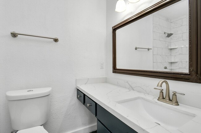 Building Photo - 2002 Gentryside Dr