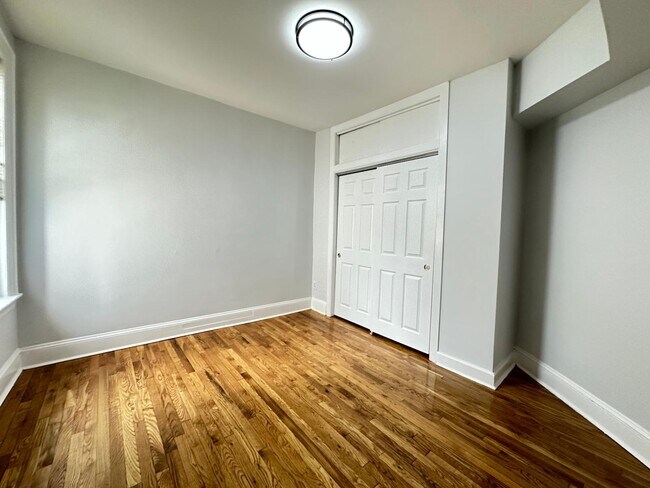 Building Photo - 1505 N 54th St