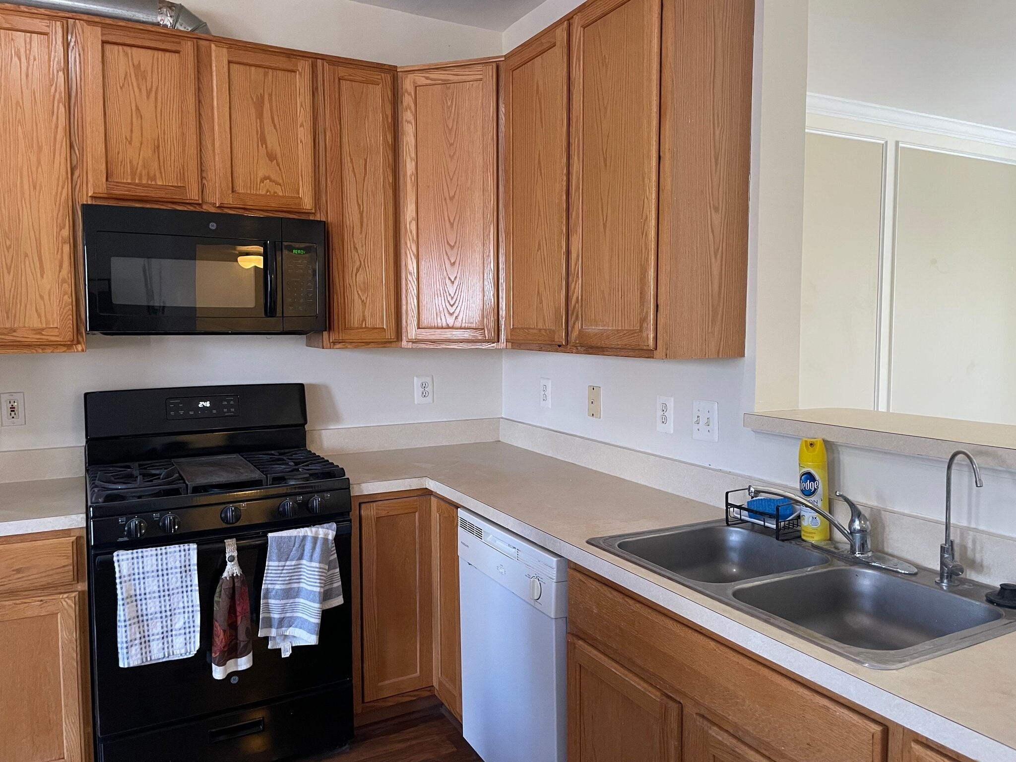 Building Photo - 1265 Corbett Pl