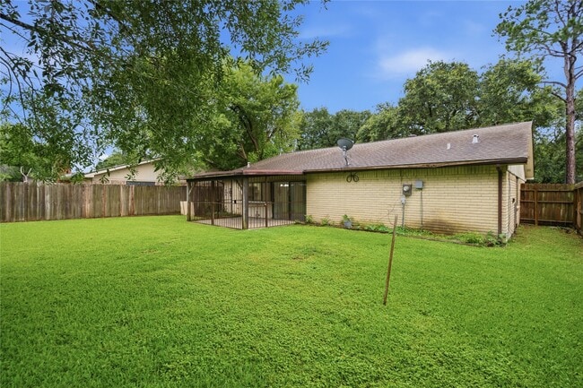 Building Photo - 2126 Quail Valley E Dr