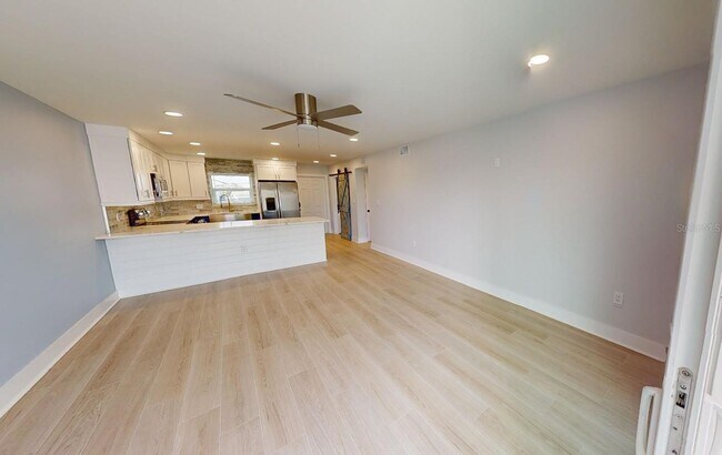 Building Photo - 500 Madeira Rentals / Unit 1