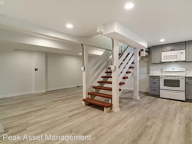 Building Photo - 4 br, 2 bath House - 7740 SE Flavel St