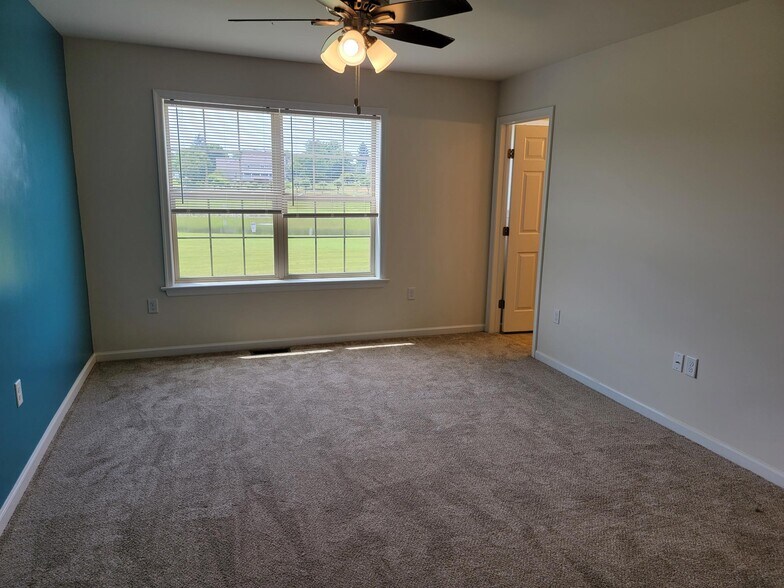 Building Photo - 336 Ashley Dr
