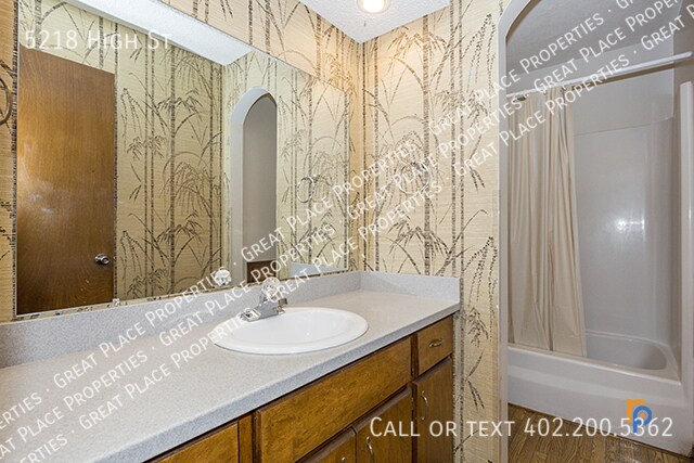 Building Photo - 5218 High St