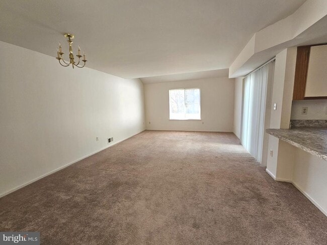 Building Photo - 38 Heatherfield Way