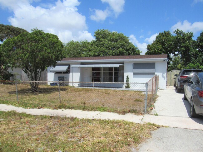 Building Photo - 431 Pensacola Dr