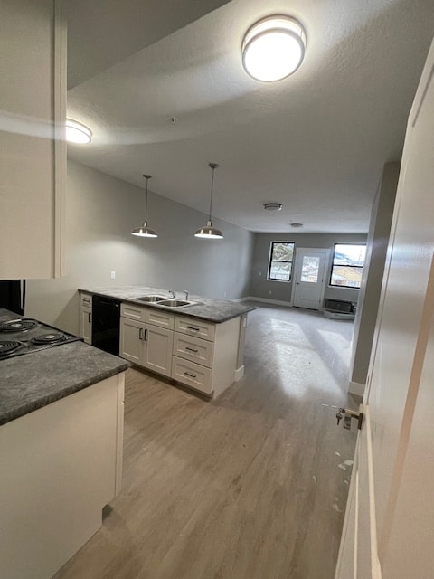 Building Photo - 1910 Strand Ave