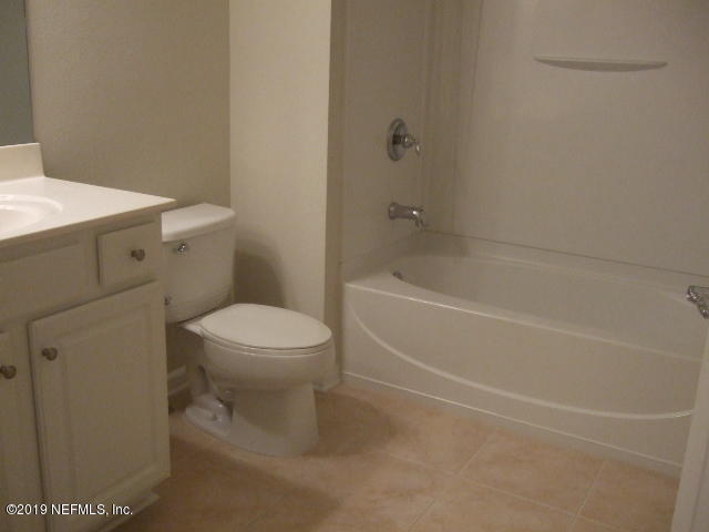 Building Photo - 7002 Roundleaf Dr