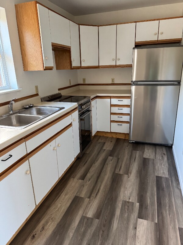 Building Photo - 3850 N Shore Dr