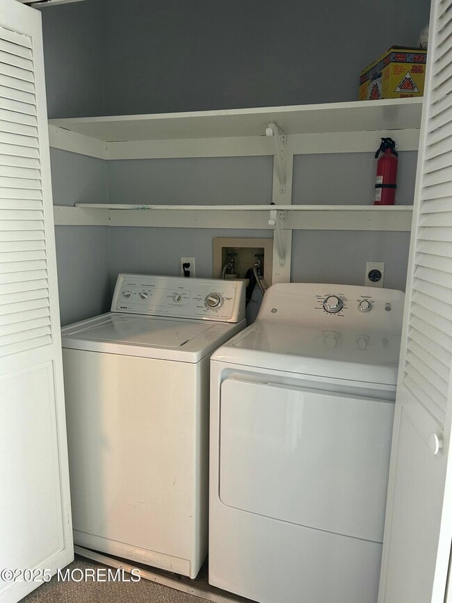 Building Photo - 105 Mt Ln