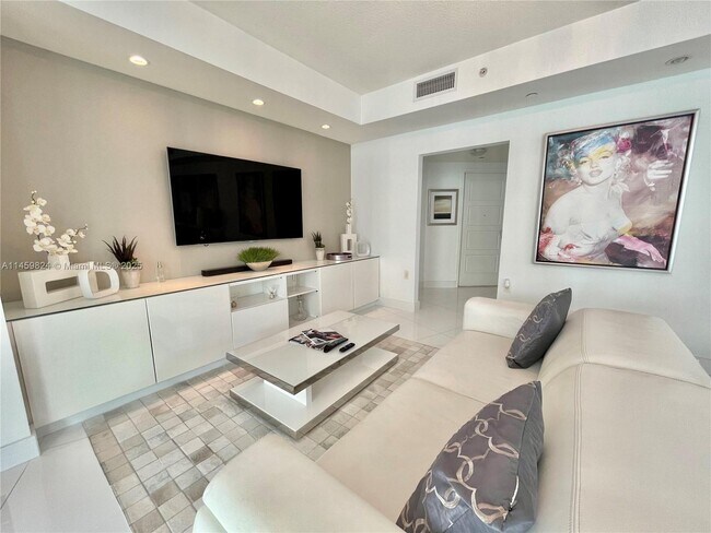 Building Photo - 200 Sunny Isles Blvd