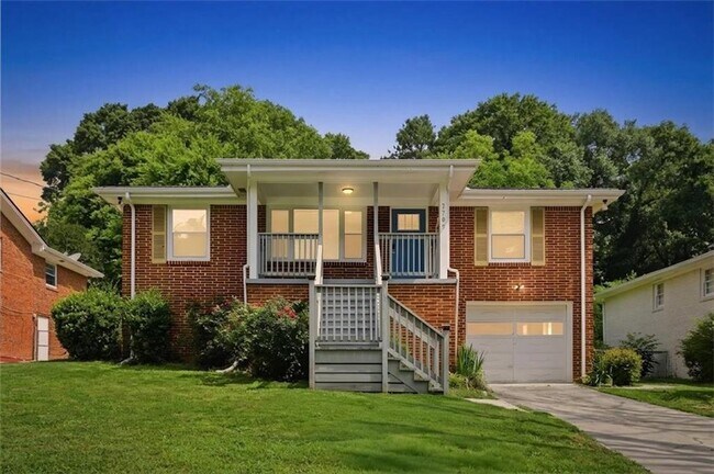 Building Photo - 2705 Lincoln Ct NW