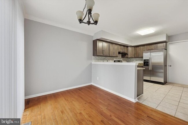 Building Photo - 306 Manor Ln