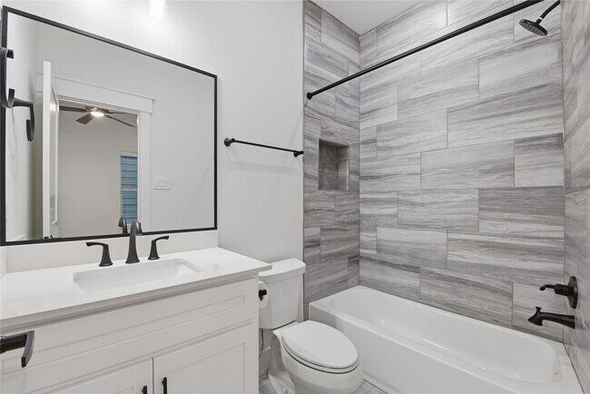 Building Photo - 1243 W 23rd St