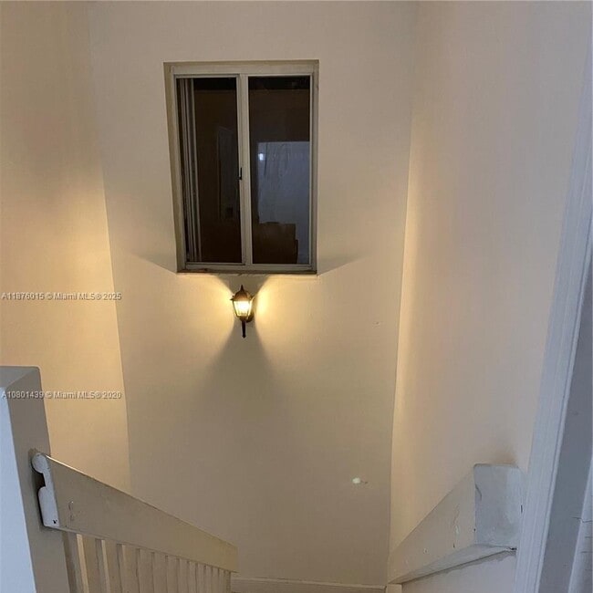Building Photo - 16148 SW 138th Pl