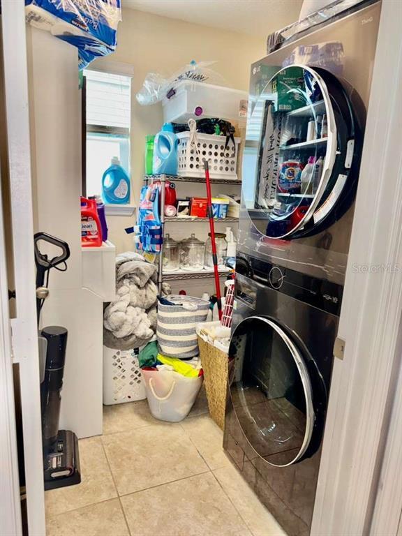 Building Photo - 2625 Waterline St