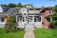 Building Photo - 664 S 38th St