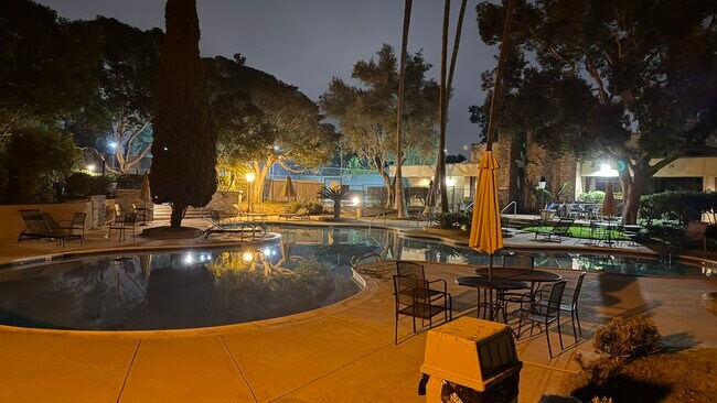 Building Photo - 6202 Friars Rd