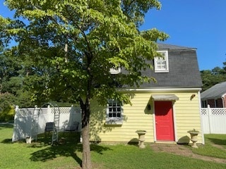 Exterior of cottage and patio - 121 Lafayette Rd