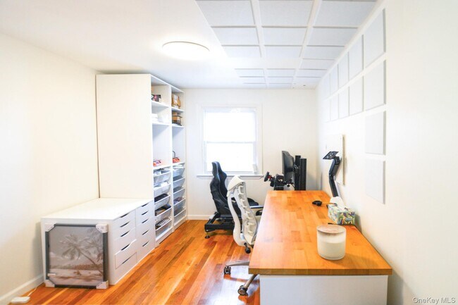 Building Photo - 212-23-212-16 16th Ave