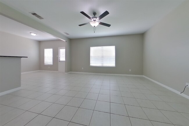 Building Photo - 640 Totem Trail Dr