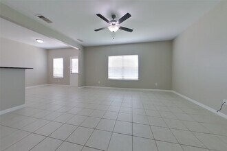 Building Photo - 640 Totem Trail Dr