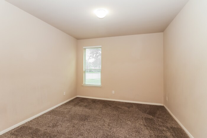 Building Photo - 3526 Cambridge Falls Dr