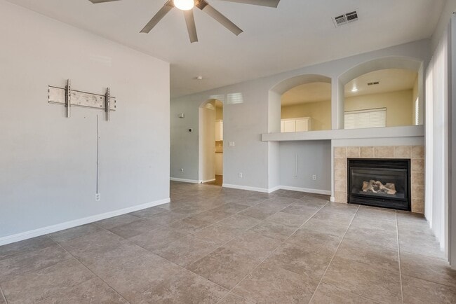 Building Photo - Beautifully Maintained Two-Story Home with...