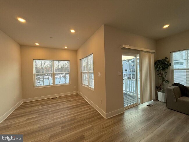 Building Photo - 6828 Winterhill Ln