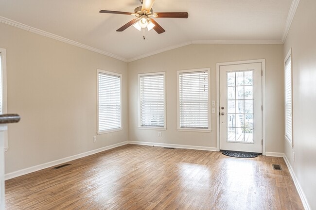 Building Photo - 435 W Baltimore Ave