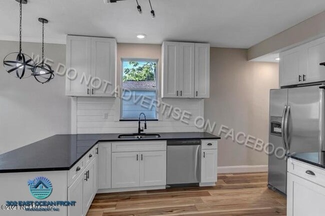 Building Photo - Lovely 2 bedroom / 1 bathroom home now ava...
