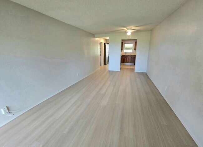 Building Photo - College Gardens Pearl City - 2br, 2ba, 1pkg