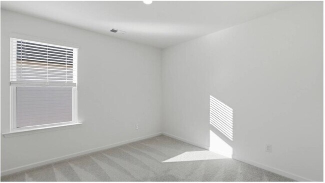 Building Photo - 129 Saddlebred Wy