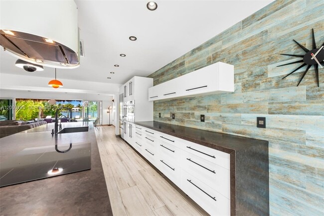 Building Photo - 741 86th St