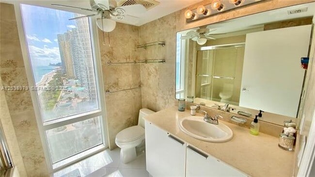 Building Photo - 16699 Collins Ave