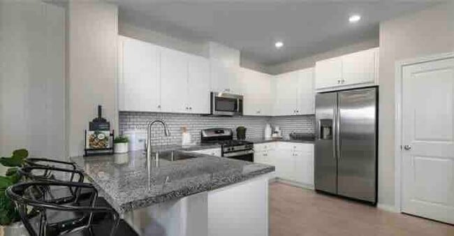 Building Photo - 15976 Lasselle St
