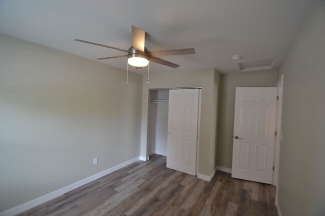 Building Photo - Beautiful 3 Bed 2 Bath with AC!