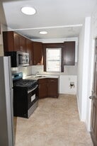 Building Photo - 203 Cooke St