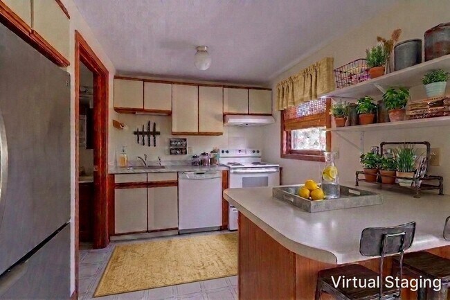 Building Photo - 38 Stonegate Ln