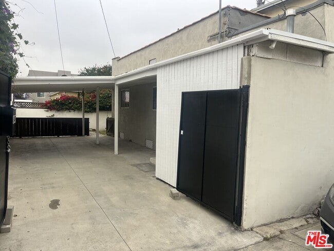 Building Photo - 849 San Miguel Ave