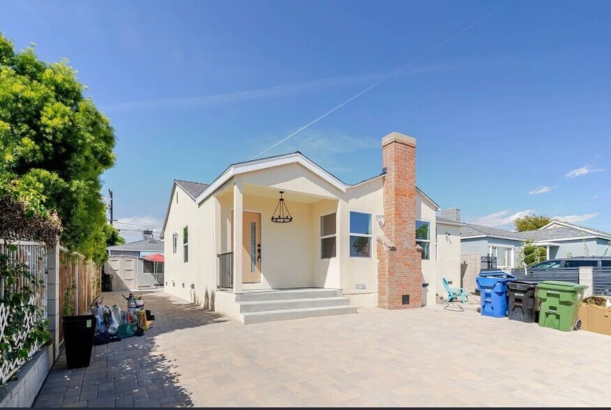 Building Photo - 11911 Stagg St